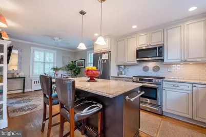 8505 Lynwood Place, Chevy Chase, MD 20815 - Photo 11