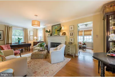 8505 Lynwood Place, Chevy Chase, MD 20815 - Photo 5