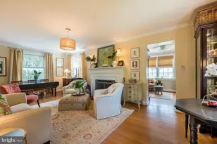 8505 Lynwood Pl, Chevy Chase, MD 20815 - Photo 5