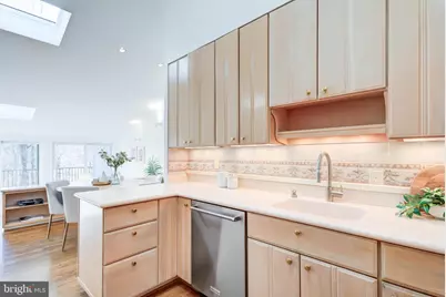 8610 Hidden Hill Lane, Rockville, MD 20854 - Photo 13