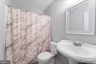 11111 Weatherburn Pl, Gaithersburg, MD 20879 - Photo 25
