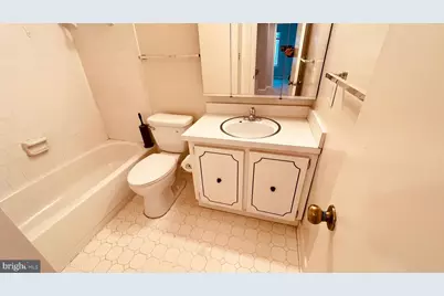 7853 Muirfield Court, Potomac, MD 20854 - Photo 19