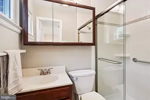 6216 Rockhurst Rd, Bethesda, MD 20817 - Photo 27