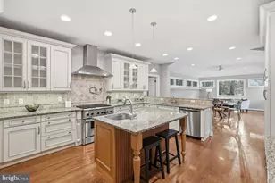 10708 Stapleford Hall Dr, Potomac, MD 20854 - Photo 9