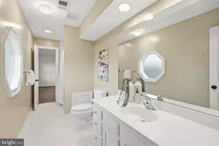 10708 Stapleford Hall Dr, Potomac, MD 20854 - Photo 29