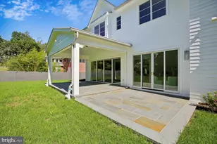 6514 76th St, Cabin John, MD 20818 - Photo 23