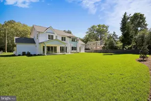 6514 76th St, Cabin John, MD 20818 - Photo 55