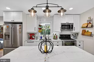 2301 Starcrest Dr, Silver Spring, MD 20904 - Photo 17