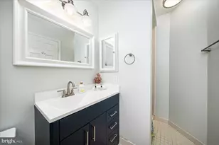 5804 Inman Park Cir, Rockville, MD 20852 - Photo 21