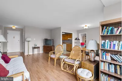 10401 Grosvenor Place #413, Rockville, MD 20852 - Photo 11