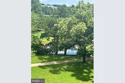 10401 Grosvenor Place #413, Rockville, MD 20852 - Photo 7