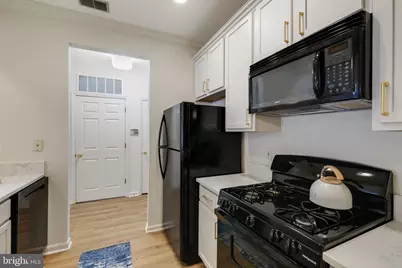150 Chevy Chase Street #102, Gaithersburg, MD 20878 - Photo 3
