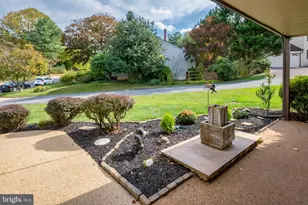 13532 Walnutwood Ln, Germantown, MD 20874 - Photo 5