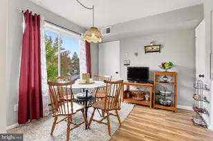 15300 Beaverbrook Ct, Silver Spring, MD 20906 - Photo 9