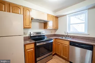 12136 Bentridge Pl, Potomac, MD 20854 - Photo 9
