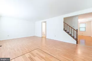 12136 Bentridge Pl, Potomac, MD 20854 - Photo 3