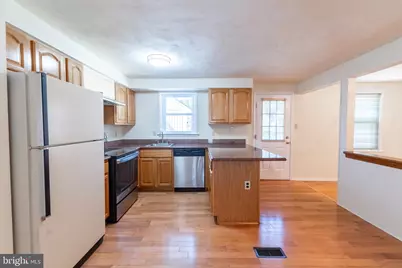 12136 Bentridge Place, Potomac, MD 20854 - Photo 7