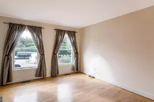 8933 Colesville Rd, Silver Spring, MD 20910 - Photo 9