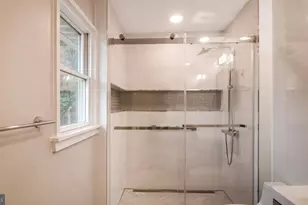 8933 Colesville Rd, Silver Spring, MD 20910 - Photo 15