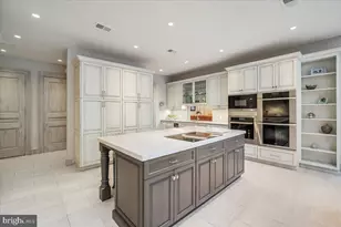 8917 Harvest Square Ct, Rockville, MD 20854 - Photo 11