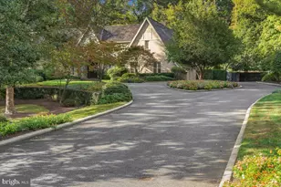 8917 Harvest Square Ct, Rockville, MD 20854 - Photo 3