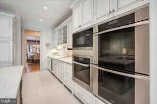 8917 Harvest Square Ct, Potomac, MD 20854 - Photo 13