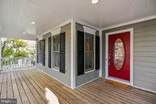 664 Lake Varuna Mews, Gaithersburg, MD 20878 - Photo 3