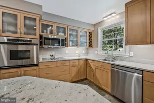 5811 Ridgefield Rd, Bethesda, MD 20816 - Photo 15