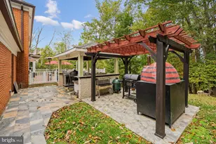 10900 Tara Rd, Potomac, MD 20854 - Photo 13