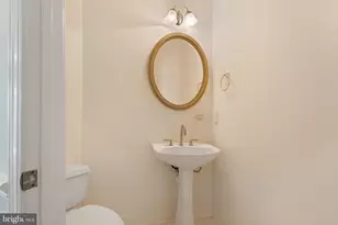 10604 Maplecrest, Potomac, MD 20854 - Photo 5