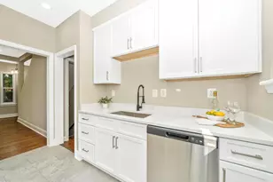 8203 Greenwood Ave, Takoma Park, MD 20912 - Photo 11