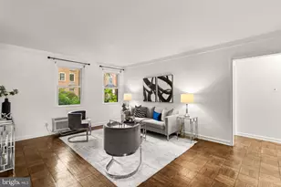 4820 Chevy Chase Dr, Chevy Chase, MD 20815 - Photo 9