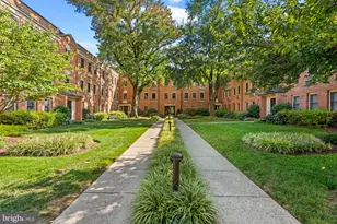 4820 Chevy Chase Dr, Chevy Chase, MD 20815 - Photo 27