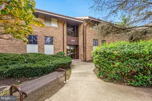 18610 Walkers Choice Rd, Gaithersburg, MD 20886 - Photo 1