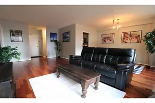 4515 Willard Ave, Chevy Chase, MD 20815 - Photo 3