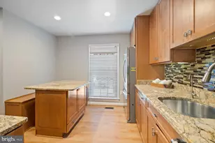 7322 Greentree Rd, Bethesda, MD 20817 - Photo 17