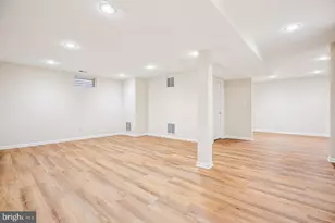 1105 Pleasant Cir, Rockville, MD 20850 - Photo 49