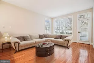 1105 Pleasant Cir, Rockville, MD 20850 - Photo 13