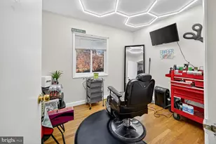 11901 Hunters Ln, Rockville, MD 20852 - Photo 9