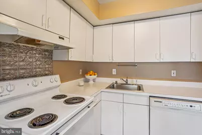 880 Azalea Drive #22-880, Rockville, MD 20850 - Photo 9