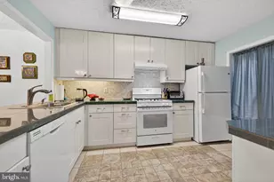 910 Windbrooke Dr, Gaithersburg, MD 20879 - Photo 7