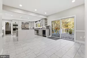 18136 Hayloft Dr, Derwood, MD 20855 - Photo 15