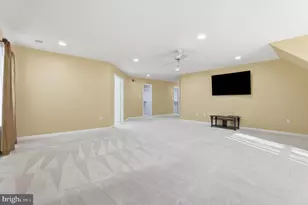 18136 Hayloft Dr, Derwood, MD 20855 - Photo 39