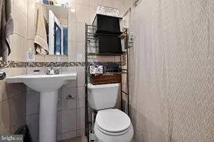 7400 Lakeview Dr, Bethesda, MD 20817 - Photo 21