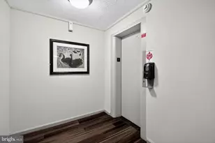 7400 Lakeview Dr, Bethesda, MD 20817 - Photo 5