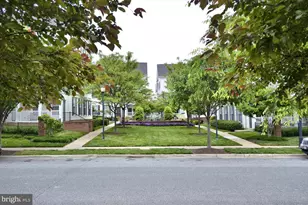 802 Grand Champion Dr, Rockville, MD 20850 - Photo 35