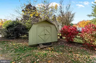 9 Plummer Ct, Germantown, MD 20876 - Photo 25