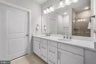 250 Decoverly Dr, Gaithersburg, MD 20878 - Photo 27