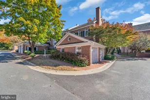 8313 Rising Ridge Way, Bethesda, MD 20817 - Photo 3