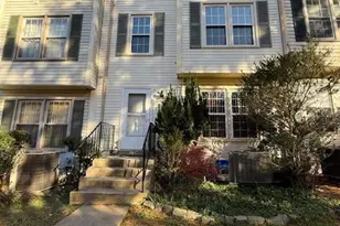 11640 Pleasant Meadow Dr, North Potomac, MD 20878 - Photo 3